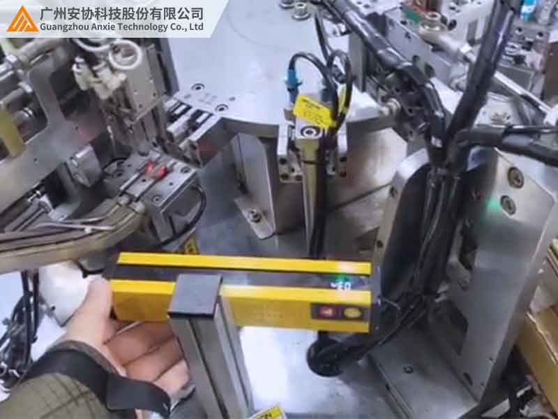 漫反射光幕在工業(yè)自動化中的應(yīng)用.jpg